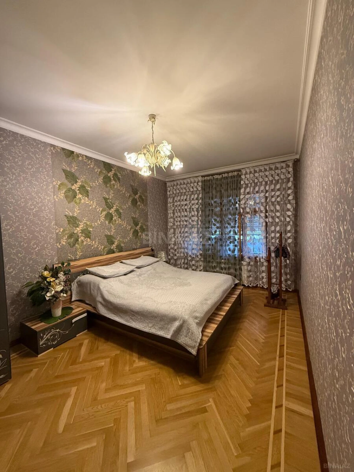 Satılır 4 otaqlı mənzil 100 m²