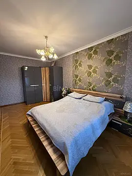 Satılır 4 otaqlı mənzil 100 m²