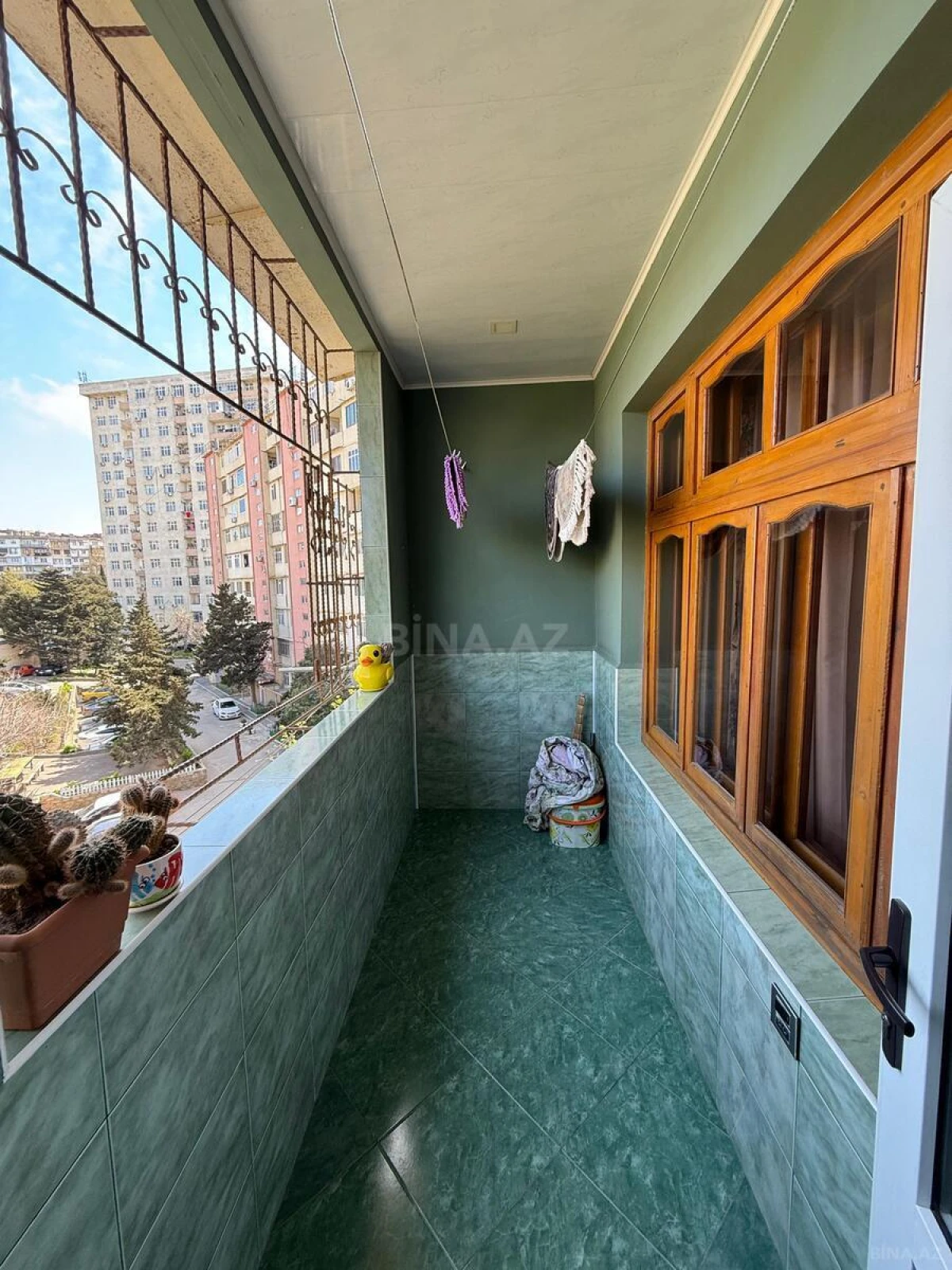 Satılır 4 otaqlı mənzil 100 m²