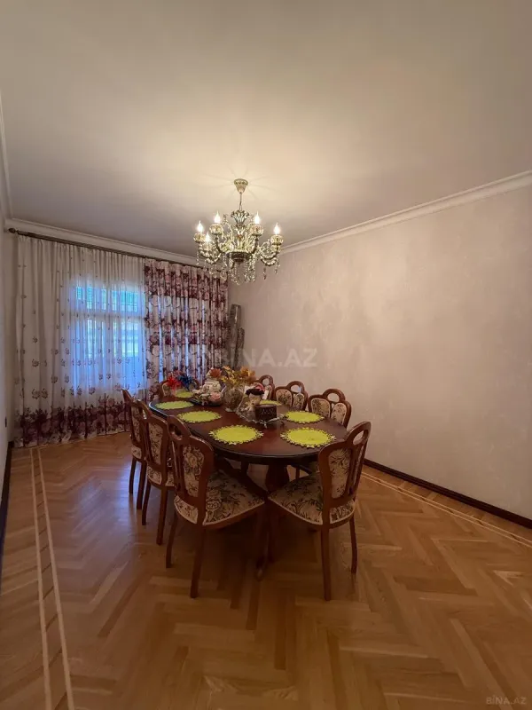 Satılır 4 otaqlı mənzil 100 m²