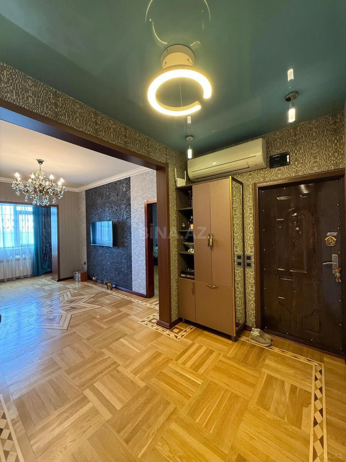 Satılır 4 otaqlı mənzil 100 m²