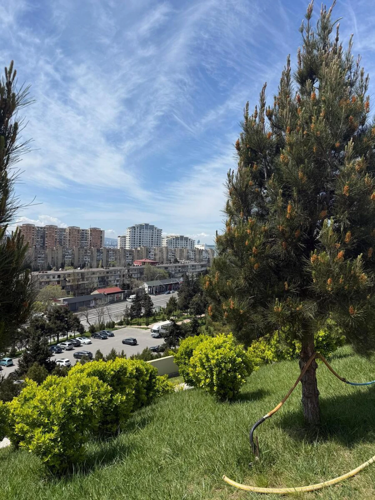 Satılır 4 otaqlı mənzil 100 m²