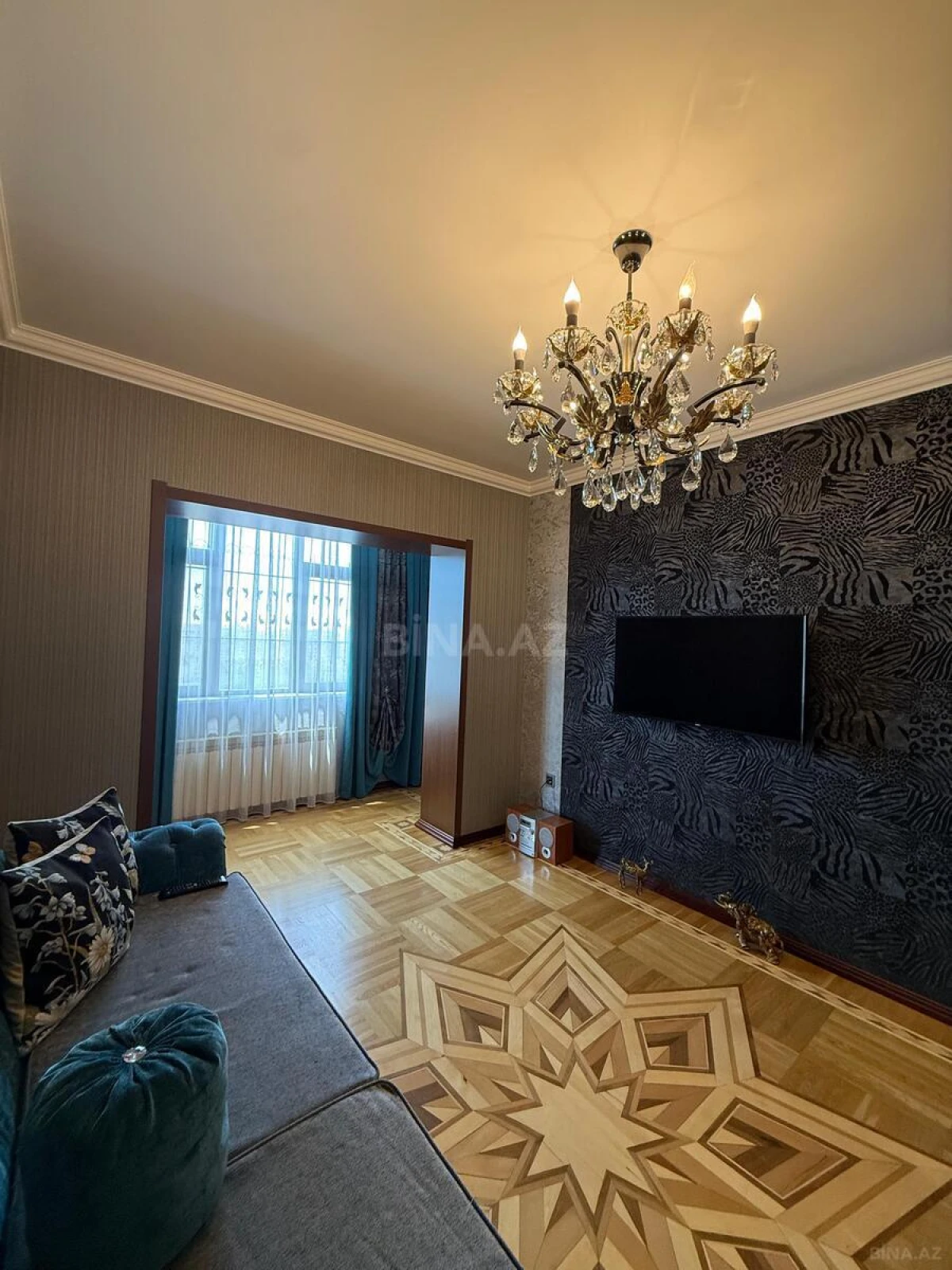 Satılır 4 otaqlı mənzil 100 m²