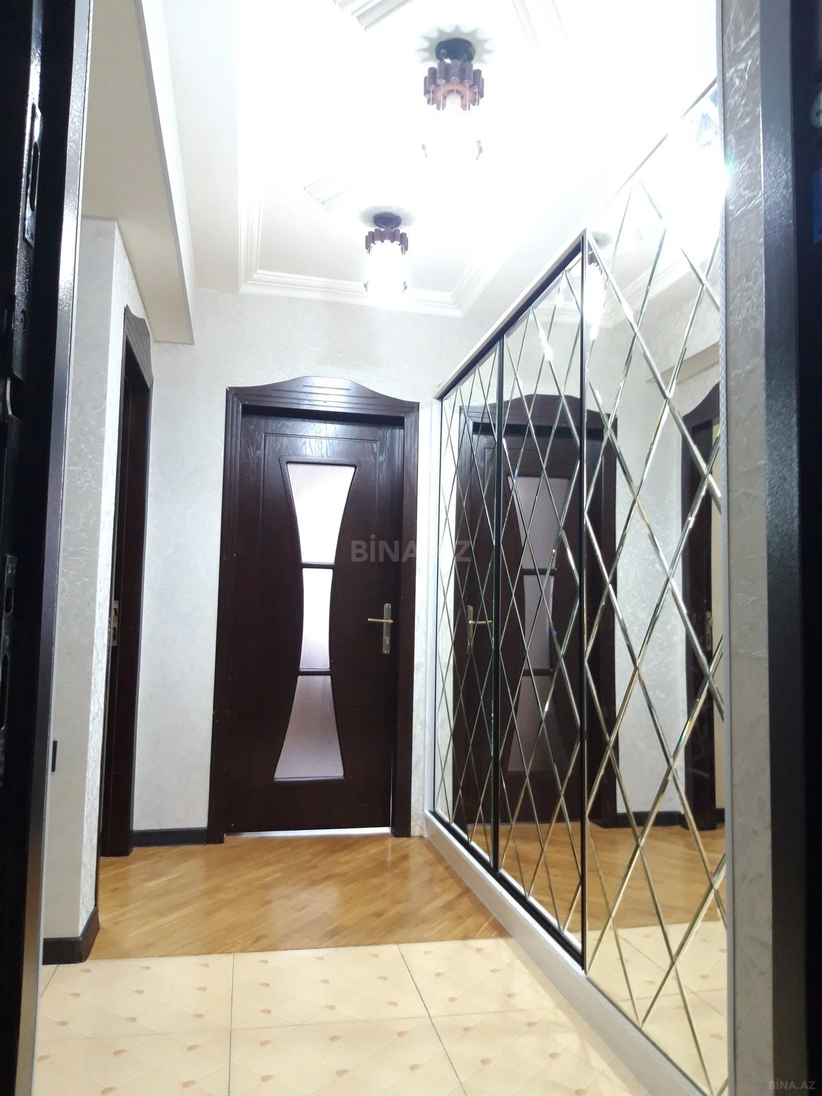 Satılır 2 otaqlı mənzil 60 m²