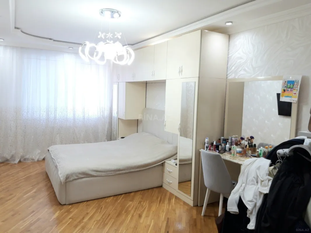 Satılır 2 otaqlı mənzil 60 m²