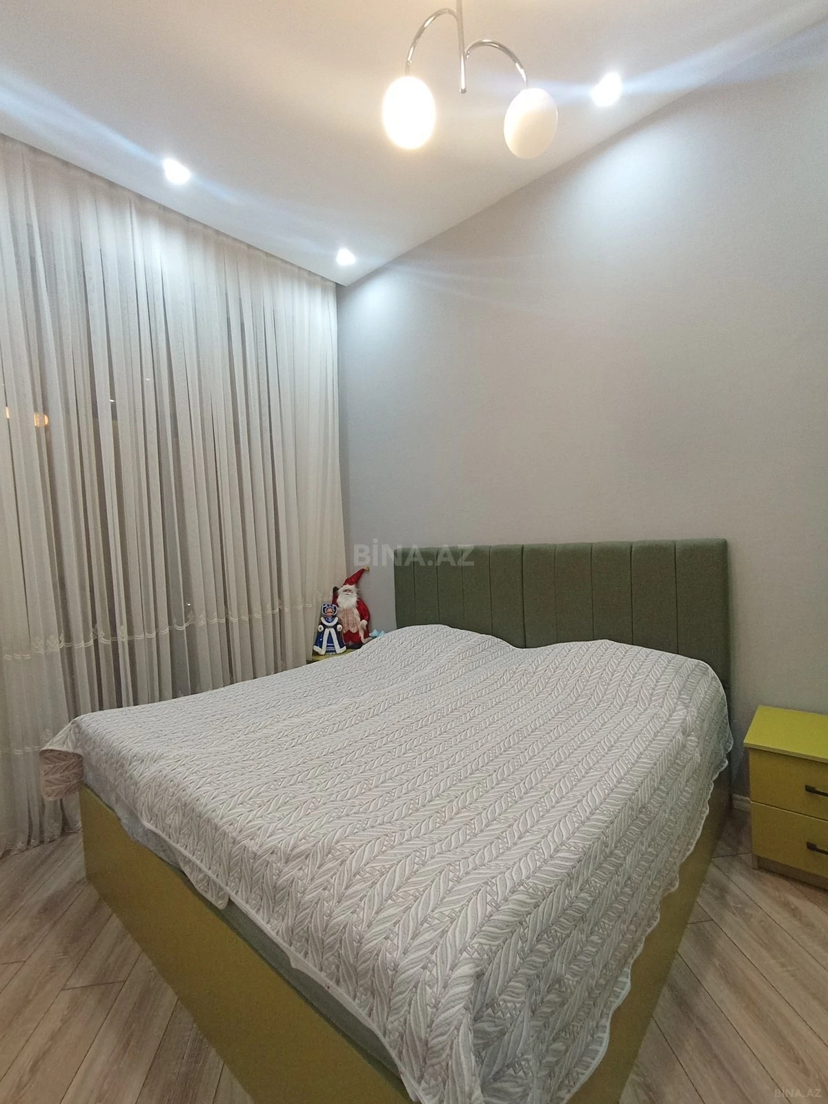 Kirayə verilir 3 otaqlı mənzil 138 m²