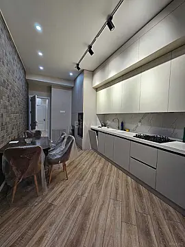 Kirayə verilir 3 otaqlı mənzil 138 m²