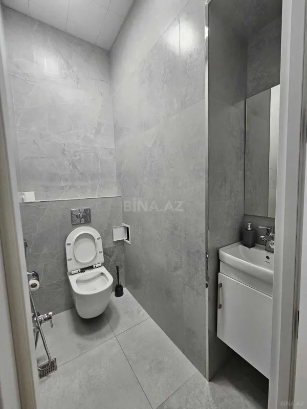 Kirayə verilir 3 otaqlı mənzil 138 m²