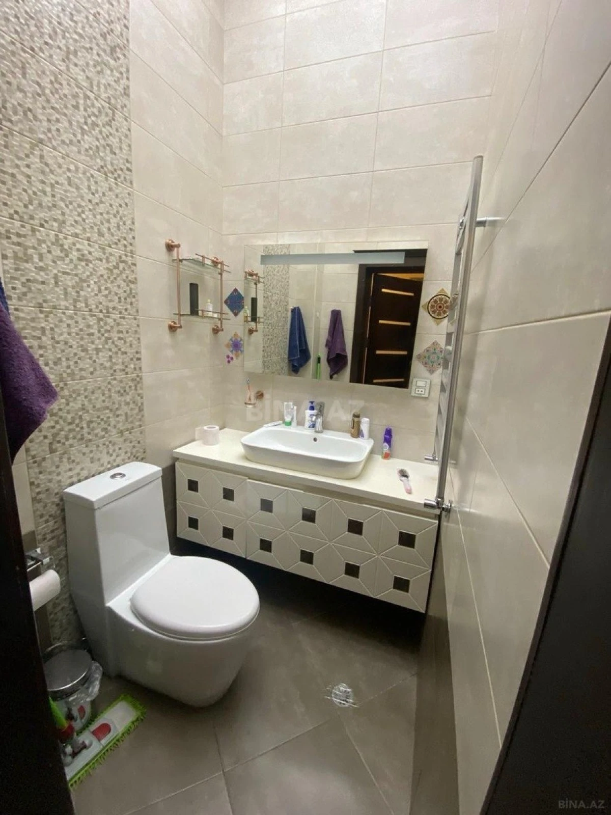 Satılır 4 otaqlı mənzil 210 m²