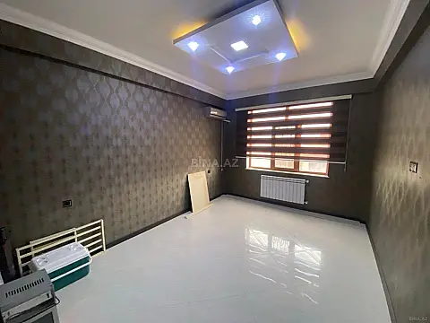Satılır 4 otaqlı mənzil 210 m²
