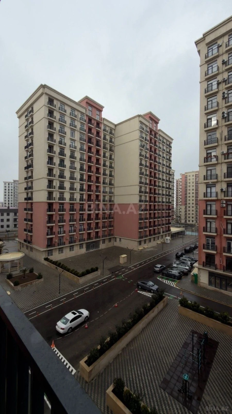 Satılır 2 otaqlı mənzil 61 m²