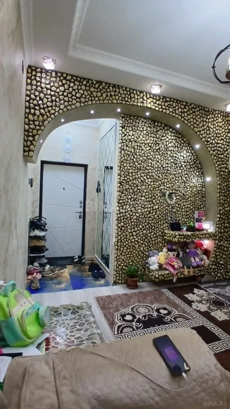 Satılır 2 otaqlı mənzil 64 m²