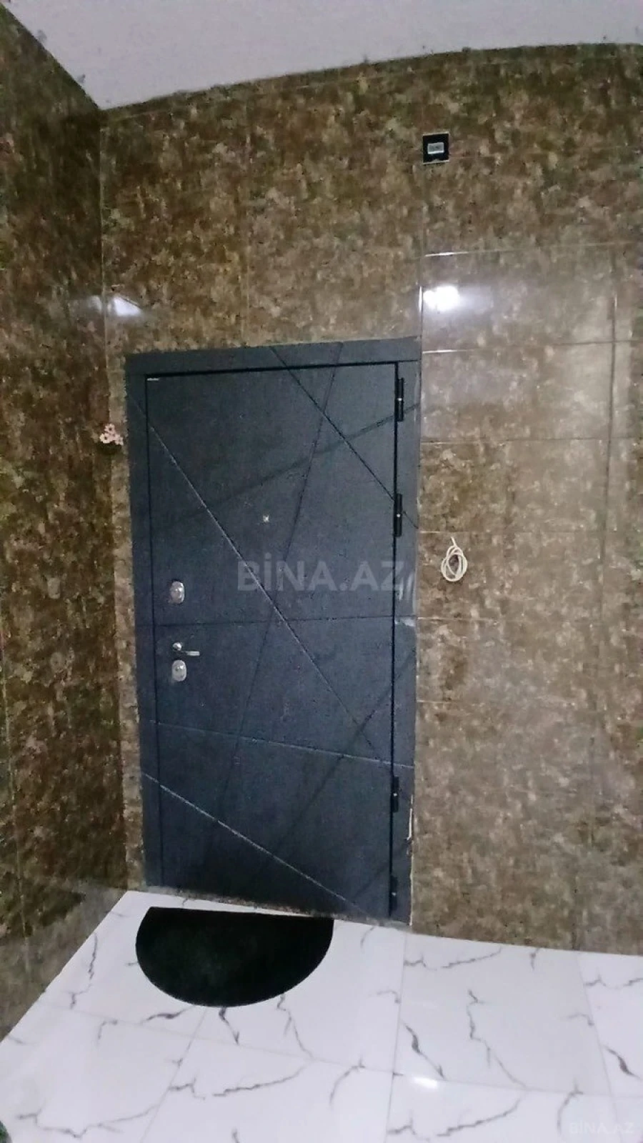 Satılır 2 otaqlı mənzil 64 m²