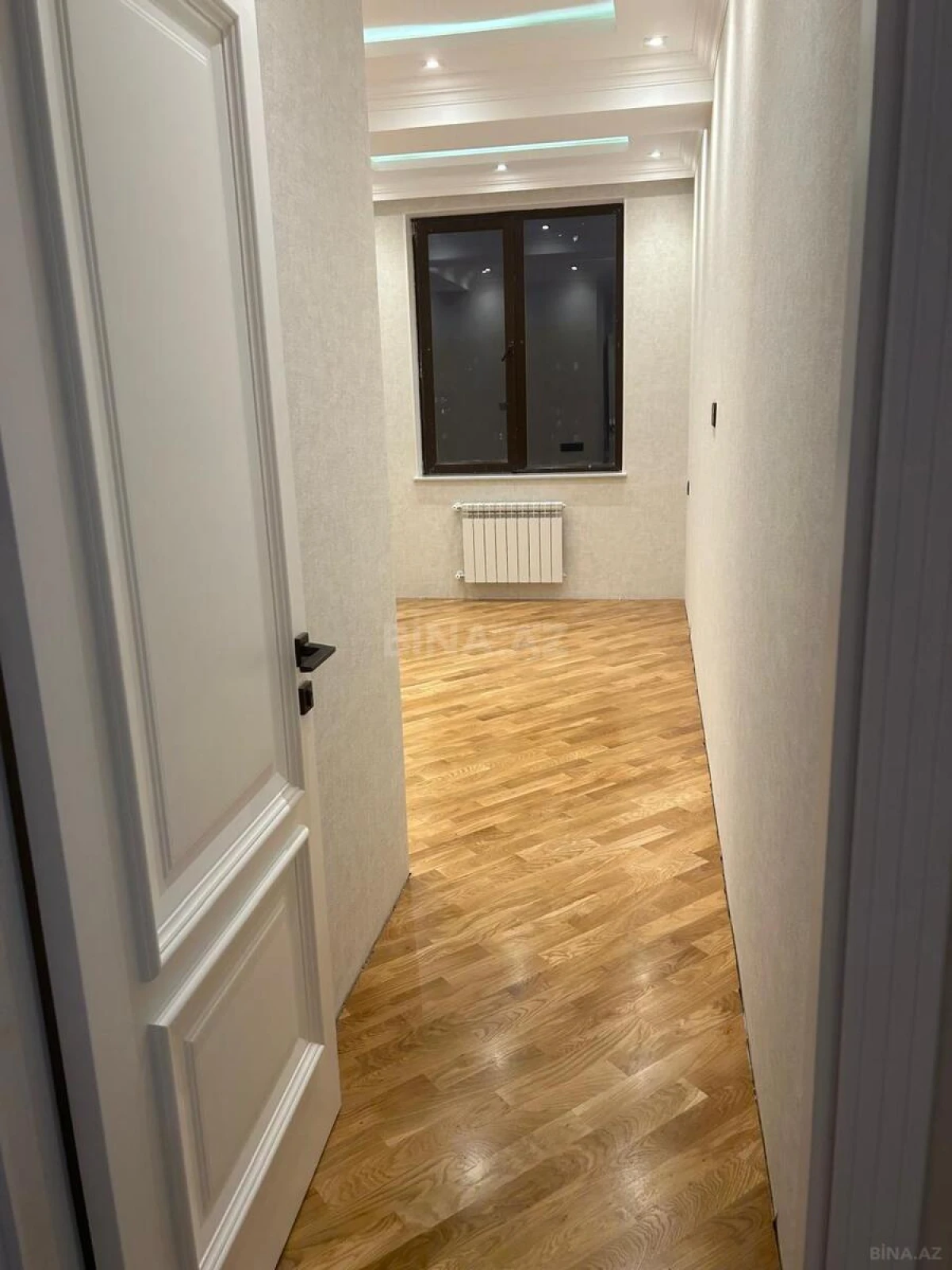 Satılır 3 otaqlı mənzil 110 m²