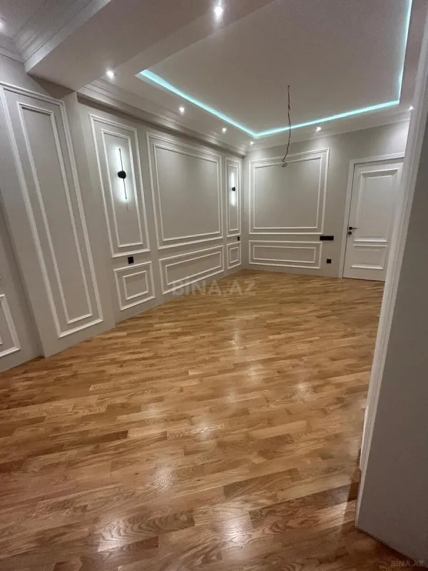 Satılır 3 otaqlı mənzil 110 m²