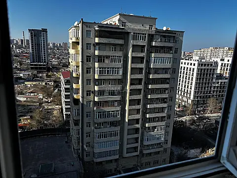 Satılır 3 otaqlı mənzil 135 m² — Bakı 3 otaq 135.00 m²