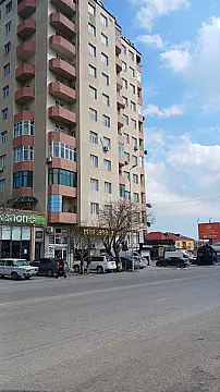 Satılır 3 otaqlı mənzil 141 m²