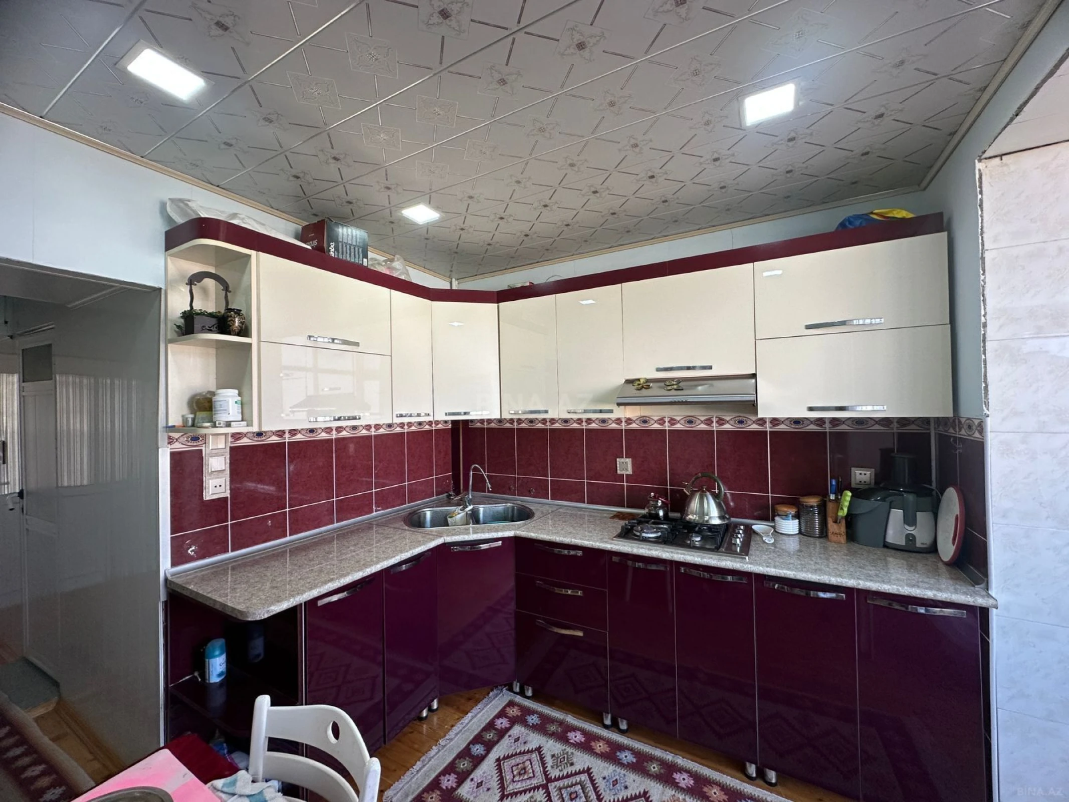 Satılır 3 otaqlı mənzil 120 m²