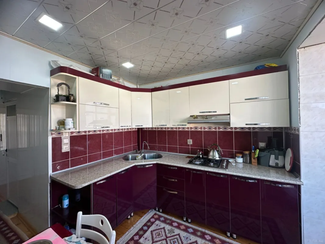 Satılır 3 otaqlı mənzil 120 m²