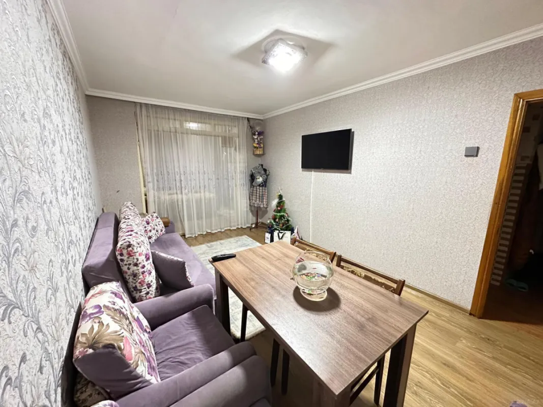 Kirayə verilir 2 otaqlı mənzil 28 m²