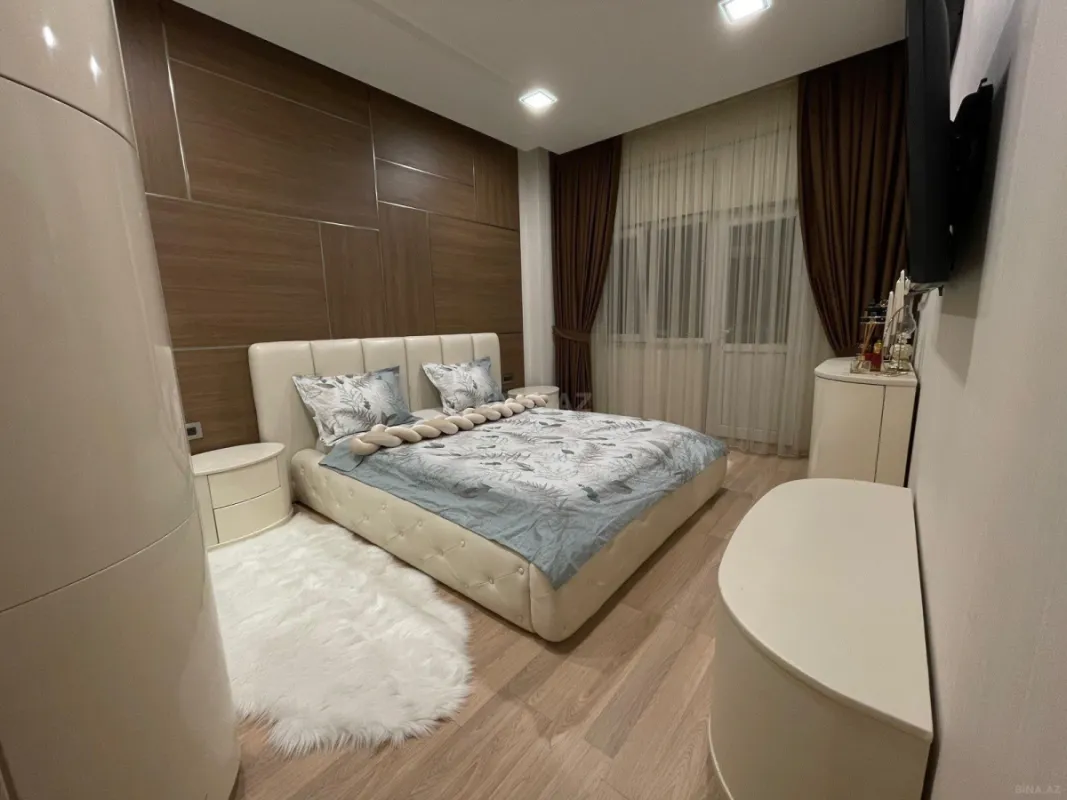 Satılır 2 otaqlı mənzil 65 m²