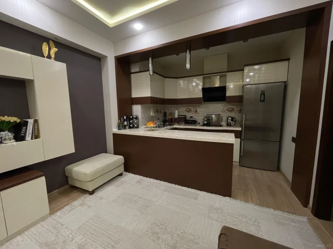 Satılır 2 otaqlı mənzil 65 m²