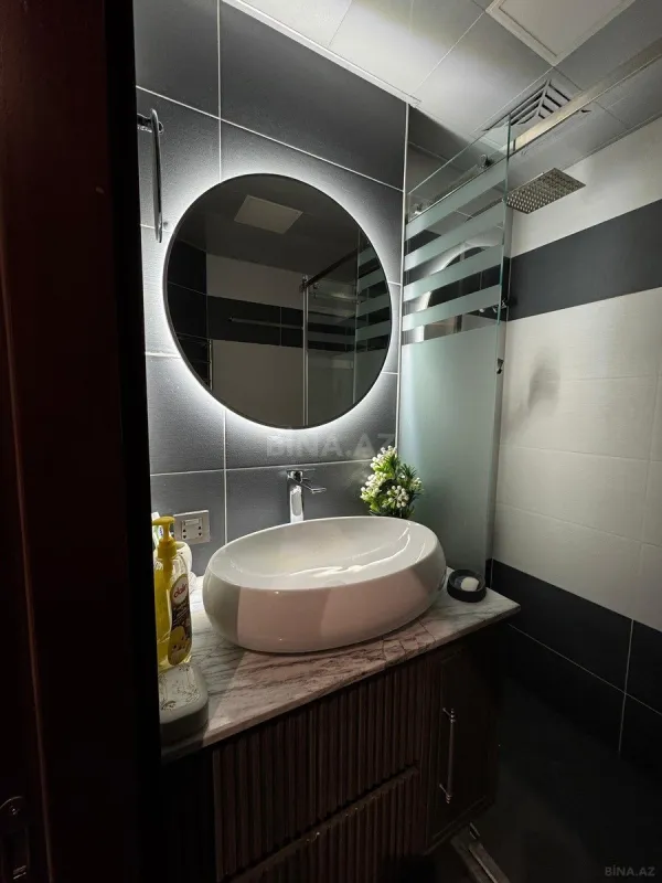 Satılır 2 otaqlı mənzil 65 m²