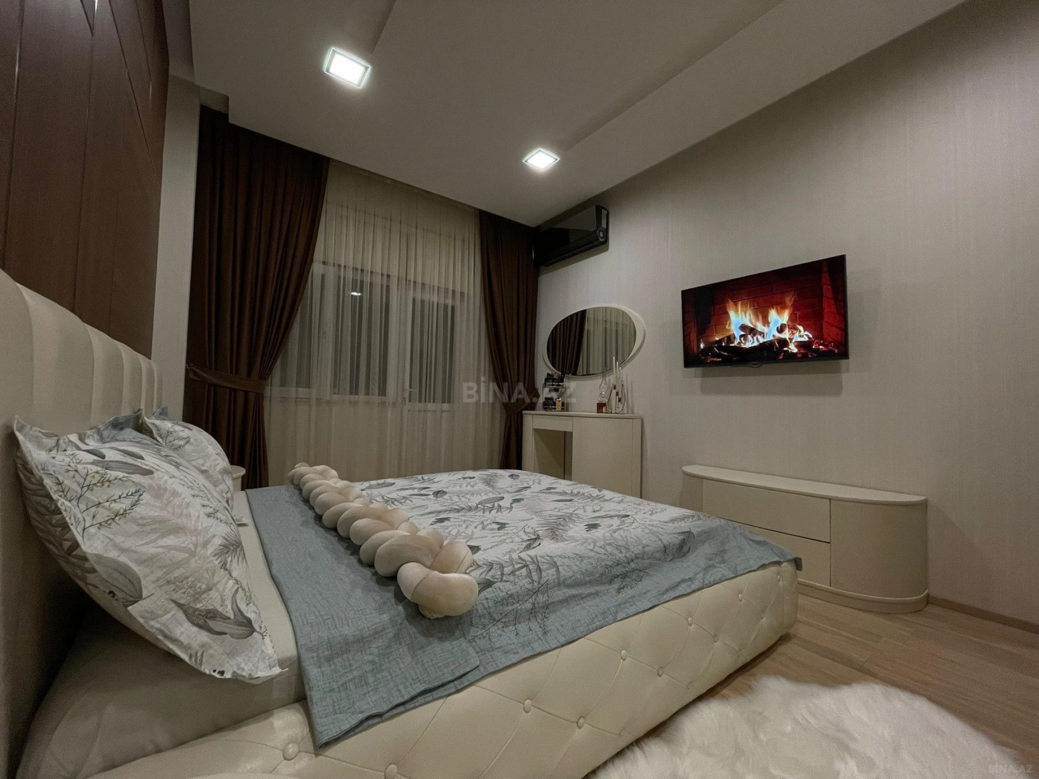 Satılır 2 otaqlı mənzil 65 m²