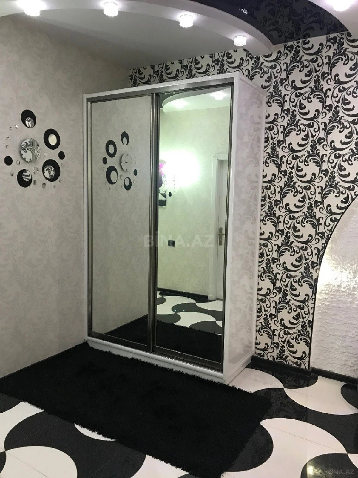 Satılır 3 otaqlı mənzil 97 m²
