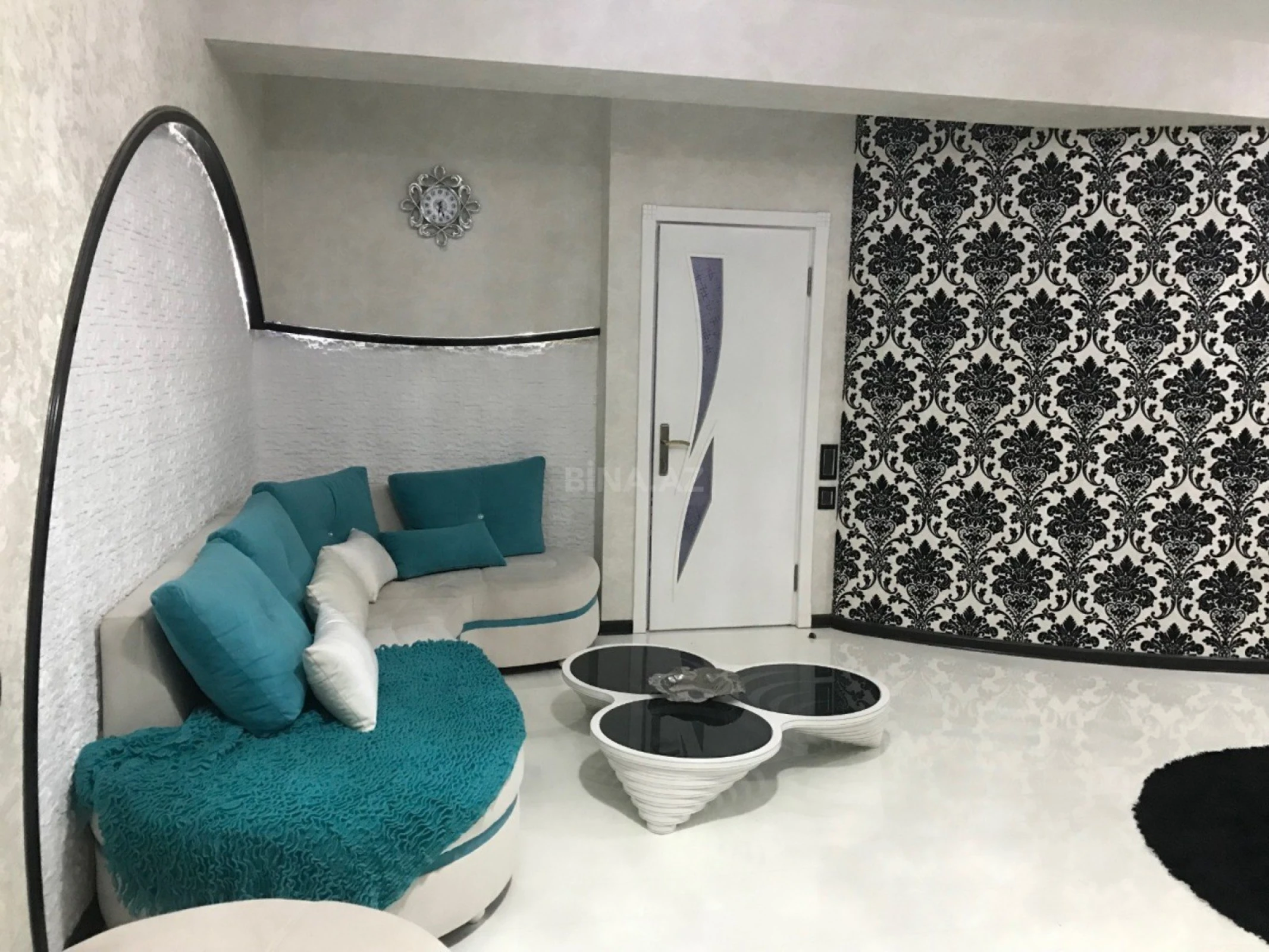 Satılır 3 otaqlı mənzil 97 m²