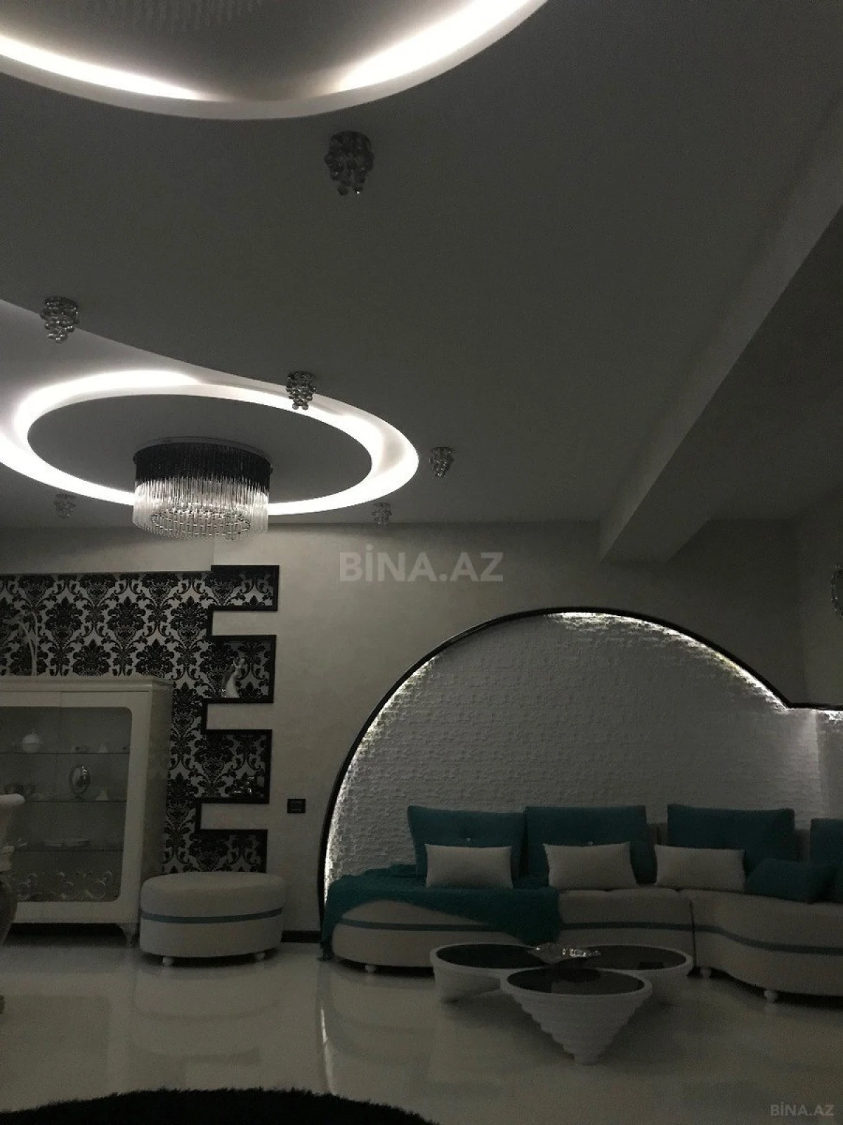 Satılır 3 otaqlı mənzil 97 m²