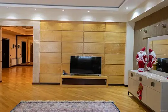 Satılır 3 otaqlı mənzil 138 m² — Bakı 3 otaq 138.00 m²