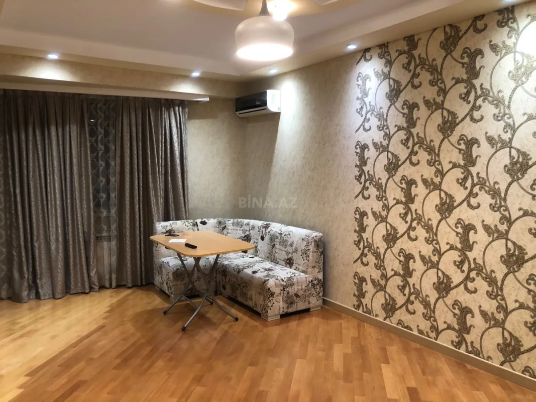 Satılır 3 otaqlı mənzil 113 m²