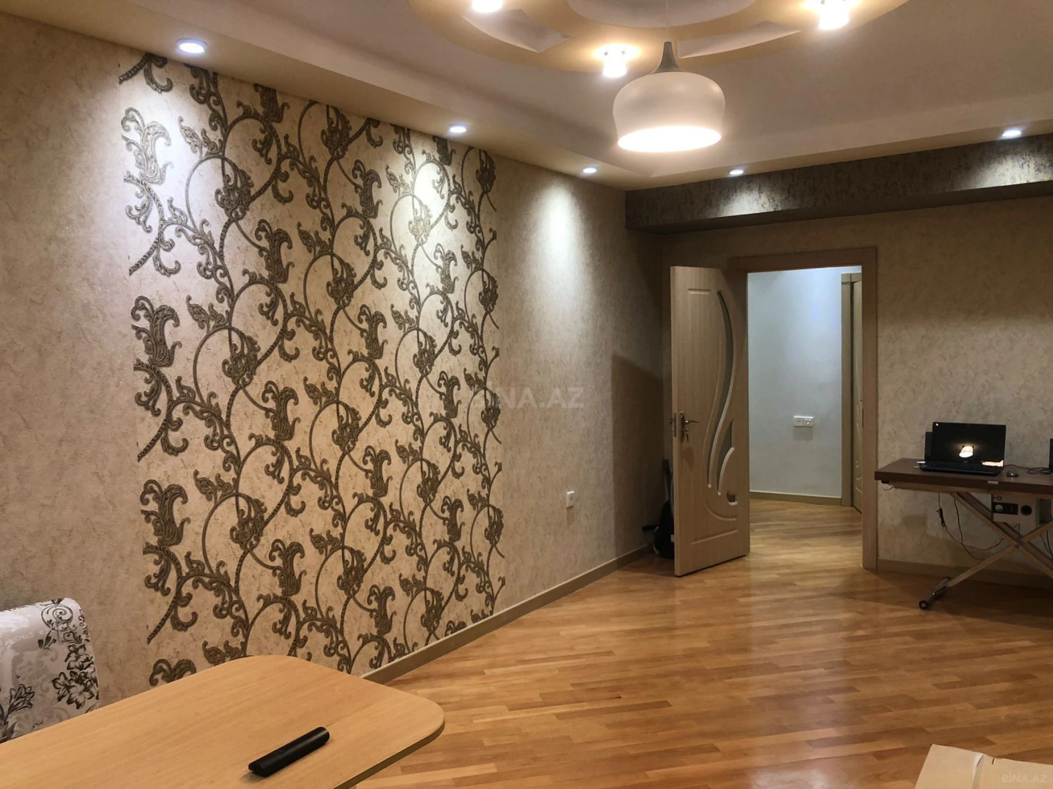 Satılır 3 otaqlı mənzil 113 m²