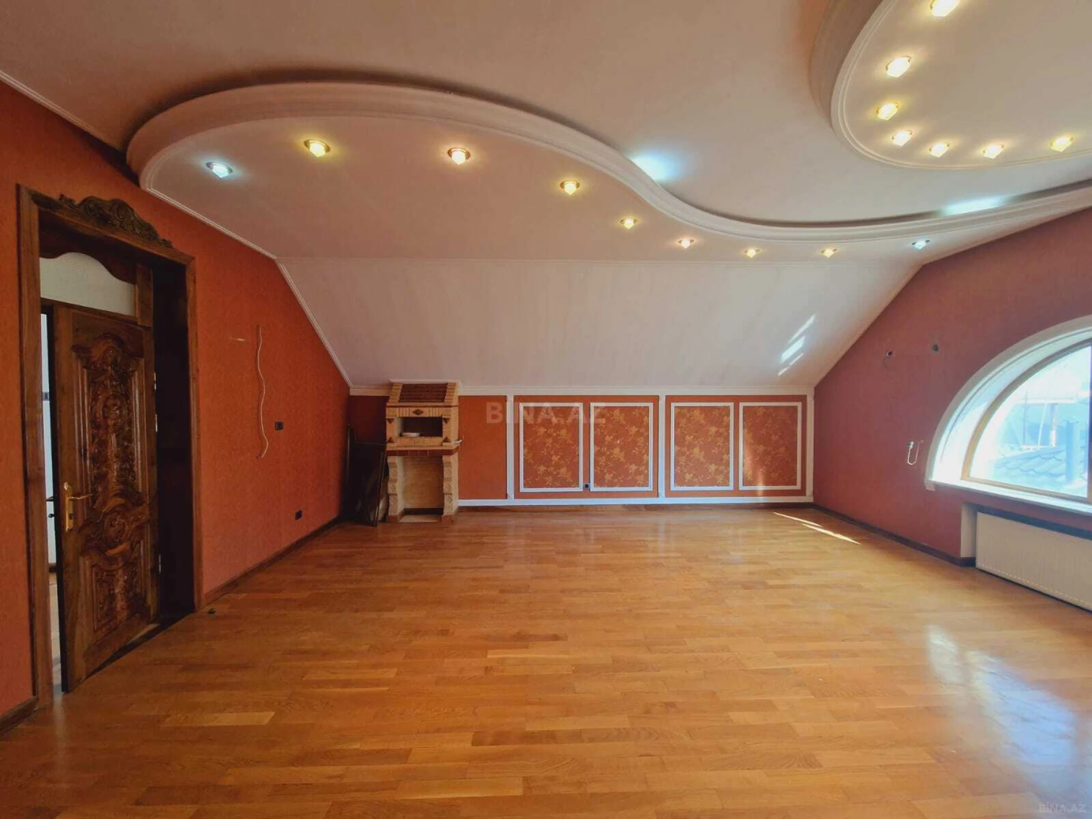 Satılır 8 otaqlı həyət evi 500 m²