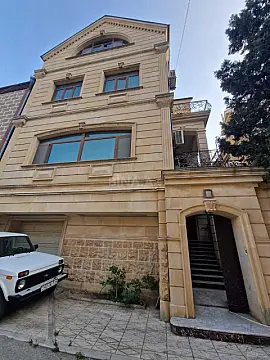 Satılır 8 otaqlı həyət evi 500 m² — Bakı 8 otaq 500.00 m²