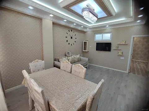 Kirayə verilir 2 otaqlı mənzil 71 m²
