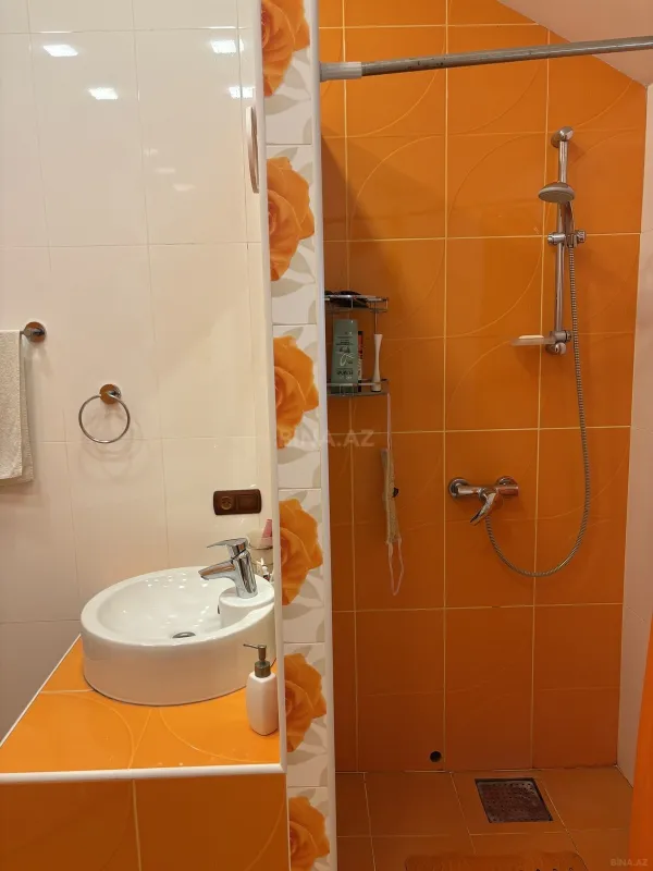 Kirayə verilir 5 otaqlı həyət evi 250 m²