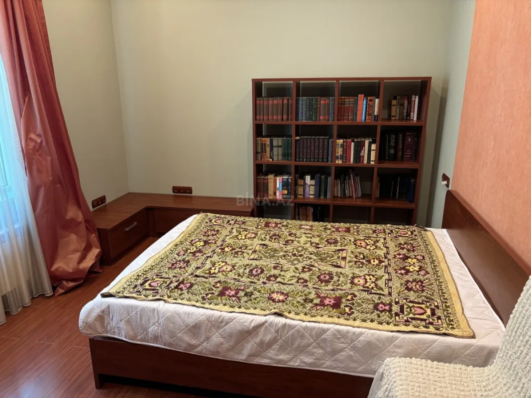 Kirayə verilir 5 otaqlı həyət evi 250 m²