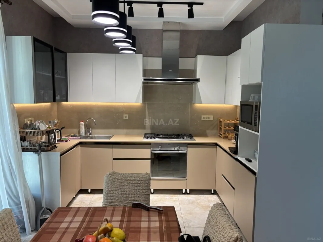 Kirayə verilir 5 otaqlı həyət evi 250 m²