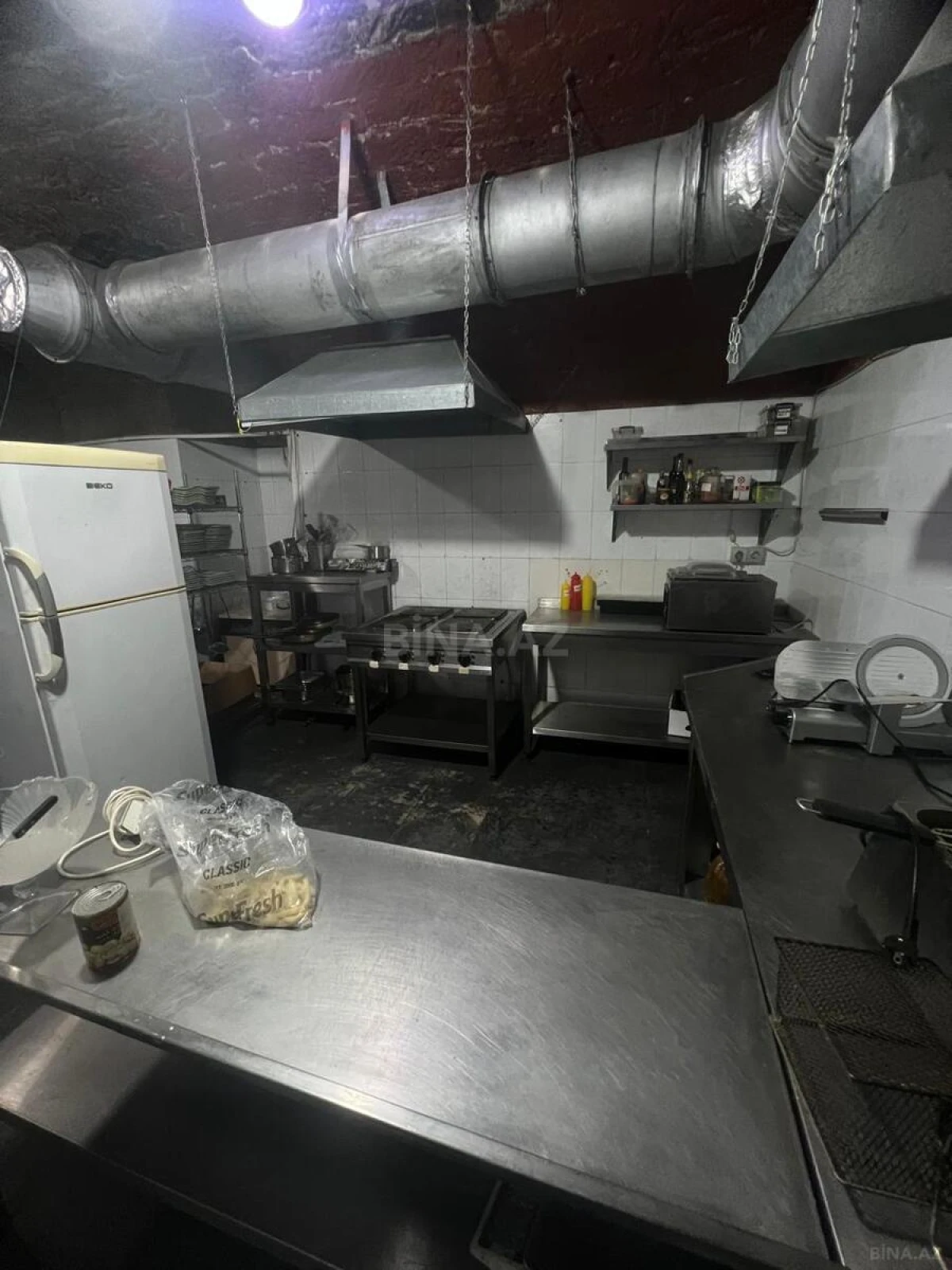 Kirayə verilir obyekt 200 m²