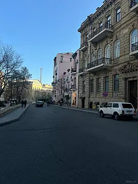 Kirayə verilir obyekt 200 m² — Bakı 200.00 m²