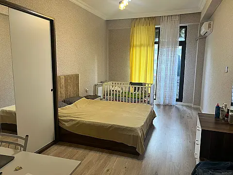Kirayə verilir 2 otaqlı mənzil 78 m²