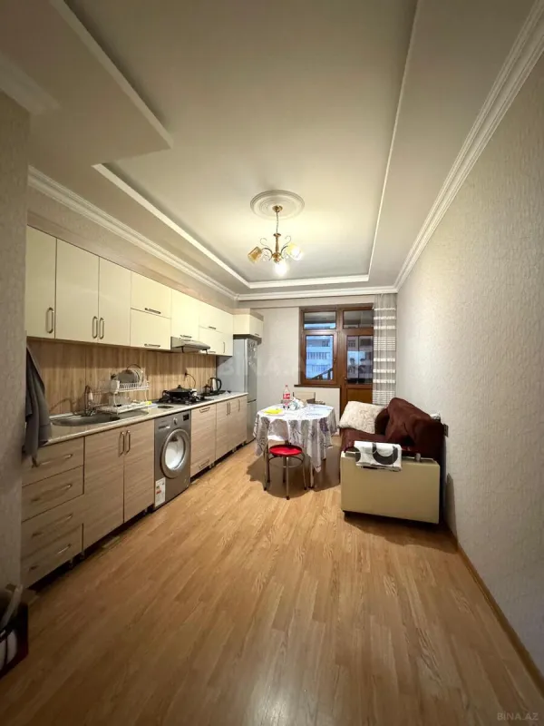 Kirayə verilir 2 otaqlı mənzil 82 m²