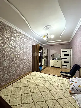 Kirayə verilir 2 otaqlı mənzil 82 m²