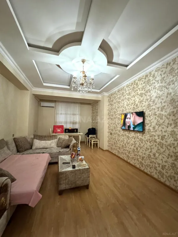 Kirayə verilir 2 otaqlı mənzil 82 m²
