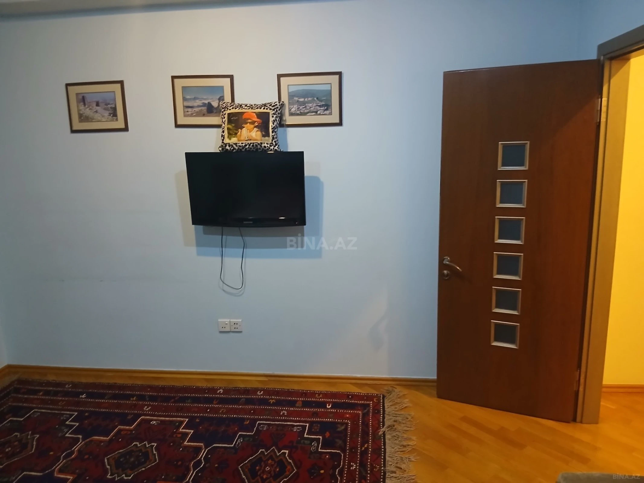 Satılır 5 otaqlı mənzil 220 m²