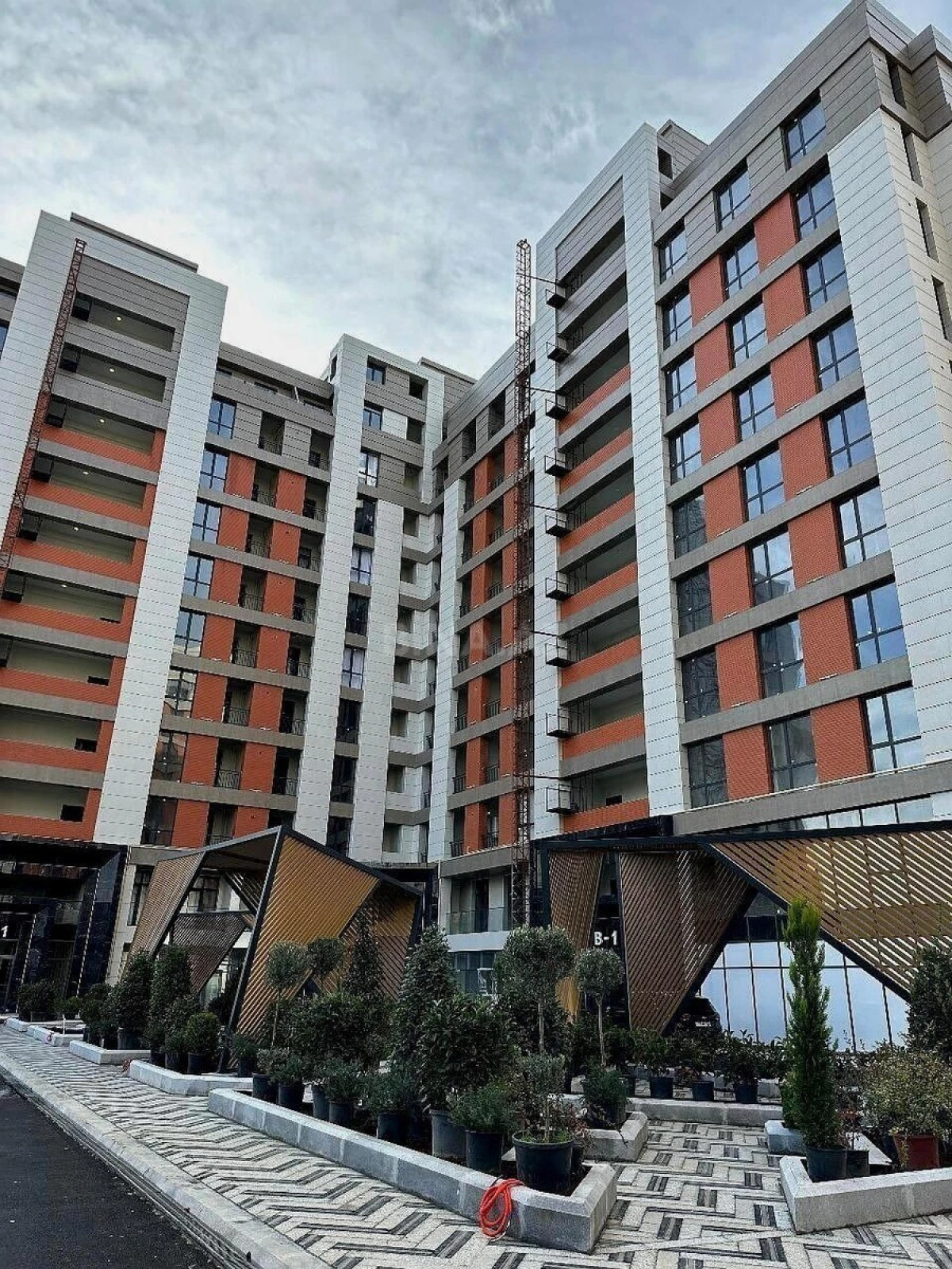 Kirayə verilir 2 otaqlı mənzil 70 m²