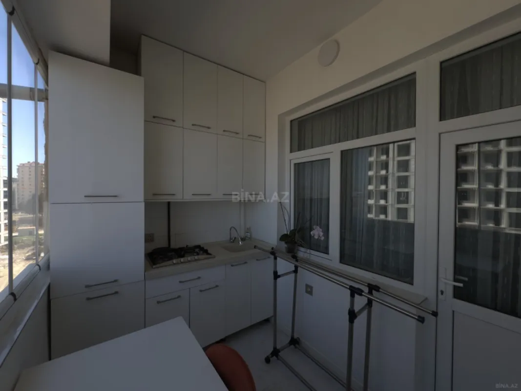 Satılır 3 otaqlı mənzil 110 m²