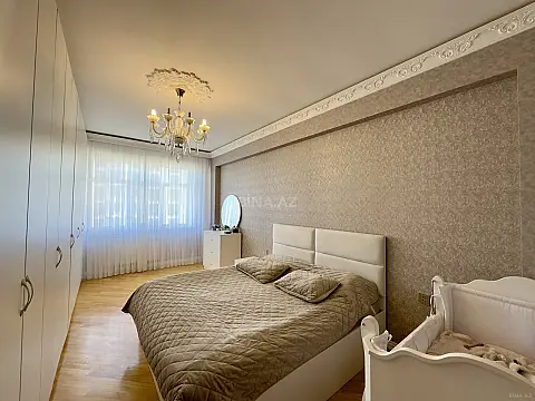 Satılır 3 otaqlı mənzil 110 m²